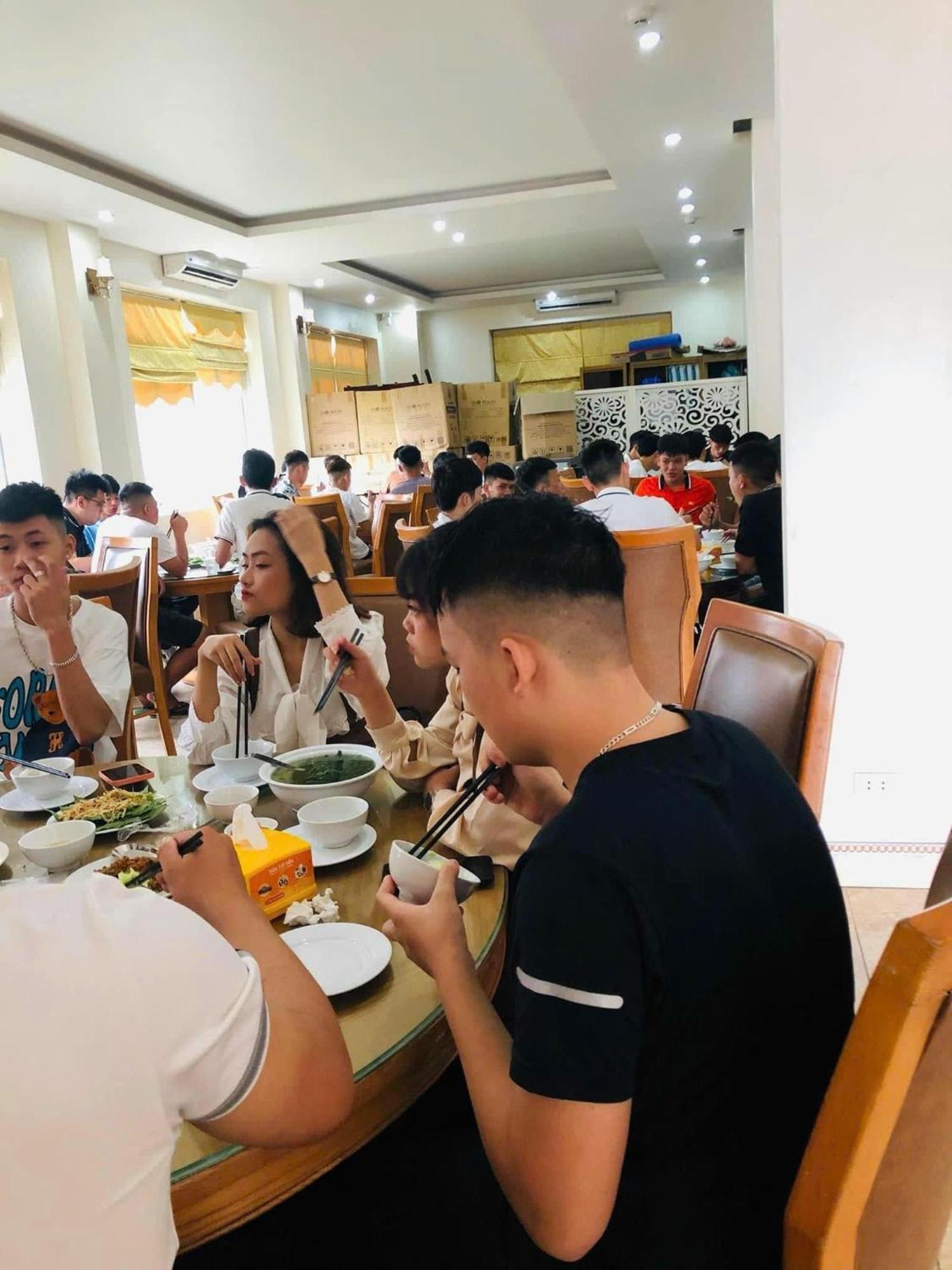 Phuong Lam Hotel Ha Long Bagian luar foto